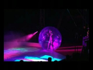 Déambulation cirque Santus Circus