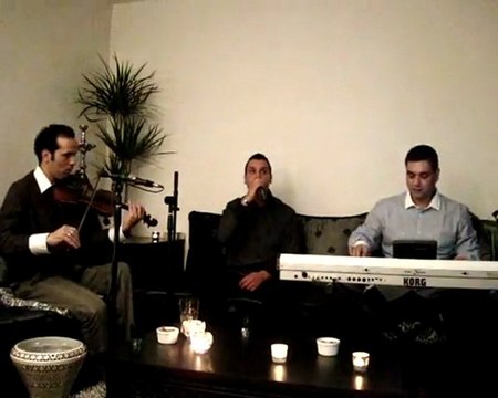 ORCHESTRE VOIX D ORIENT1 petit morceau de la music andalouse