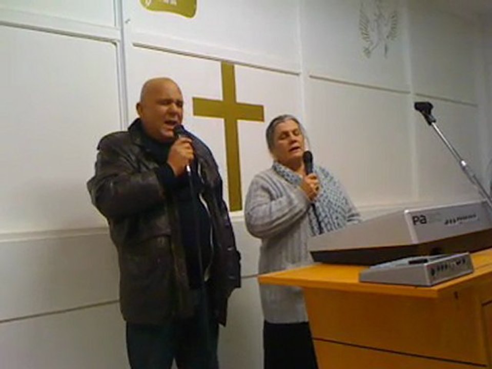 TONY et sa maman CRICRI chantent pour le SEIGNEUR