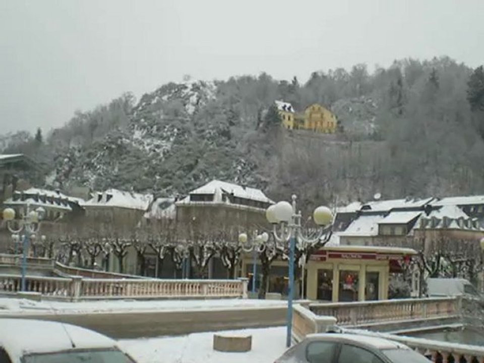 La Bourboule: Les Grands thermes sous la neige