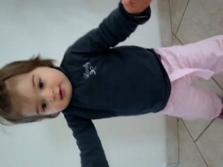 quelques pas seule !