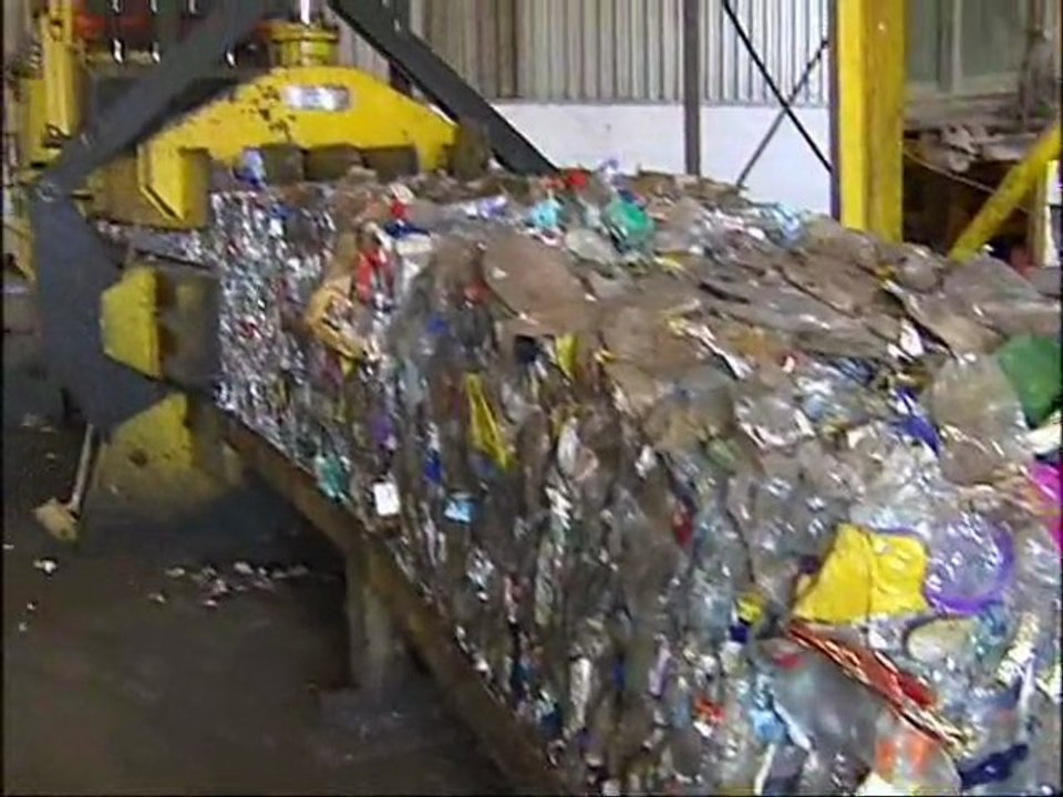 La planta de tratamiento recupera 120 toneladas de residuos