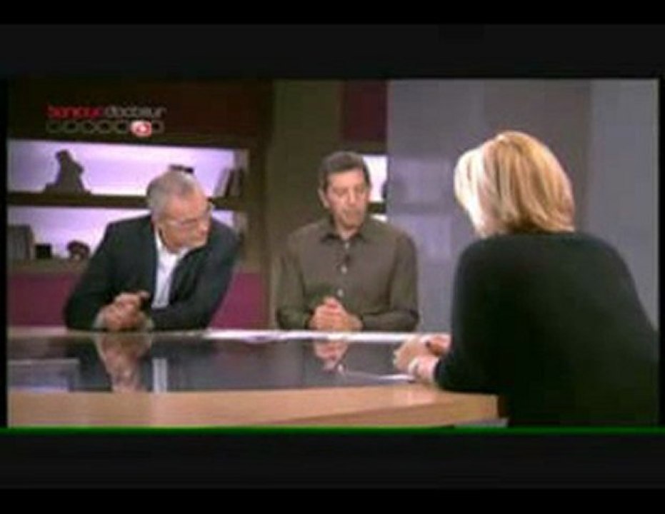 Michel Cymès dénonce le médecin de Johnny Hallyday