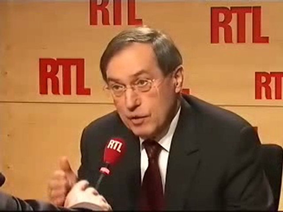 Claude Guéant confirme des charters d'Afghans