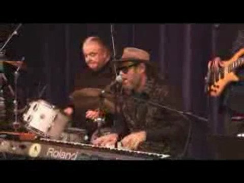 Professor Louie and The Crowmatix - Whispering Pines