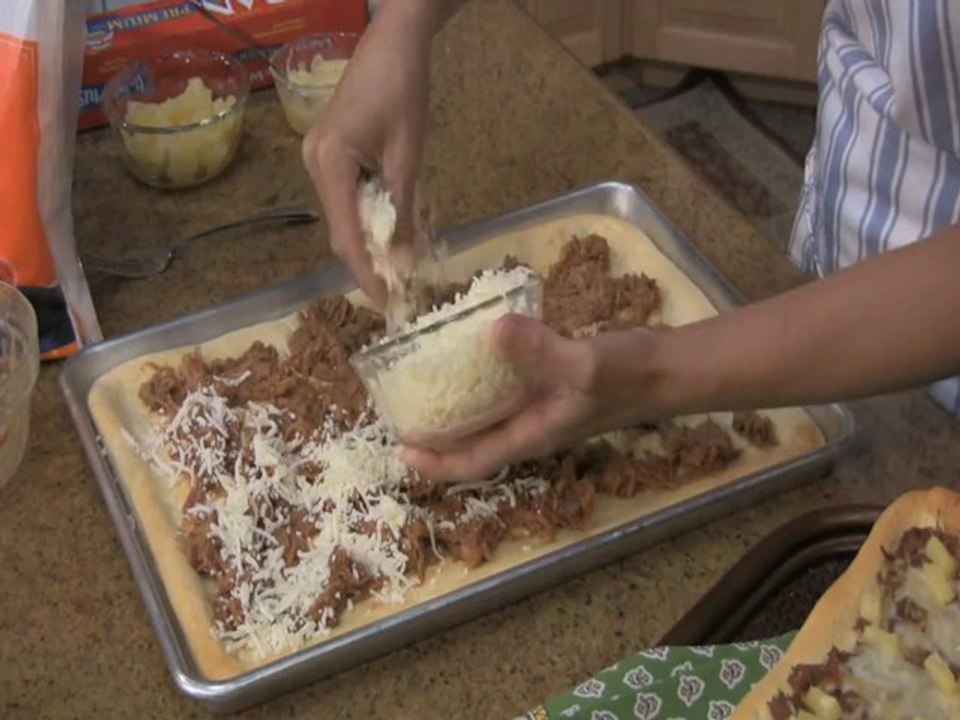 Pulled Pork and Pineapple Pizza