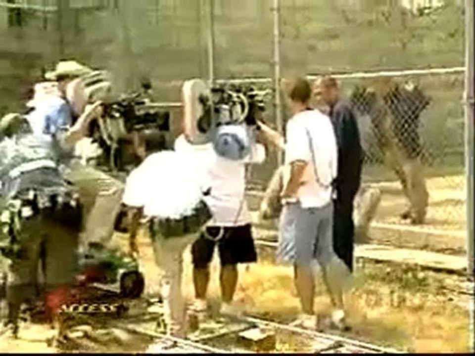 Prison Break - S1 - Wentworth Miller BTS on TV One Access