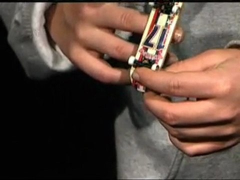 Fingerskate : réussir les flips.