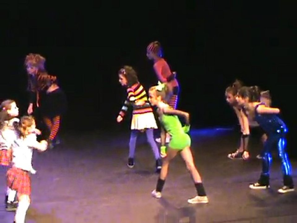 " ETRE SAGE " - Yzeure 2010 - 1er Prix HIP HOP
