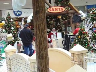 kids gone wild at the mall 001