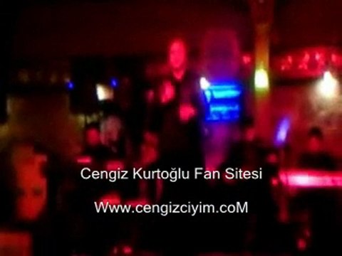 Cengiz Kurtoğlu - Küstümö Restaurant Hain Geceler(CANLI)