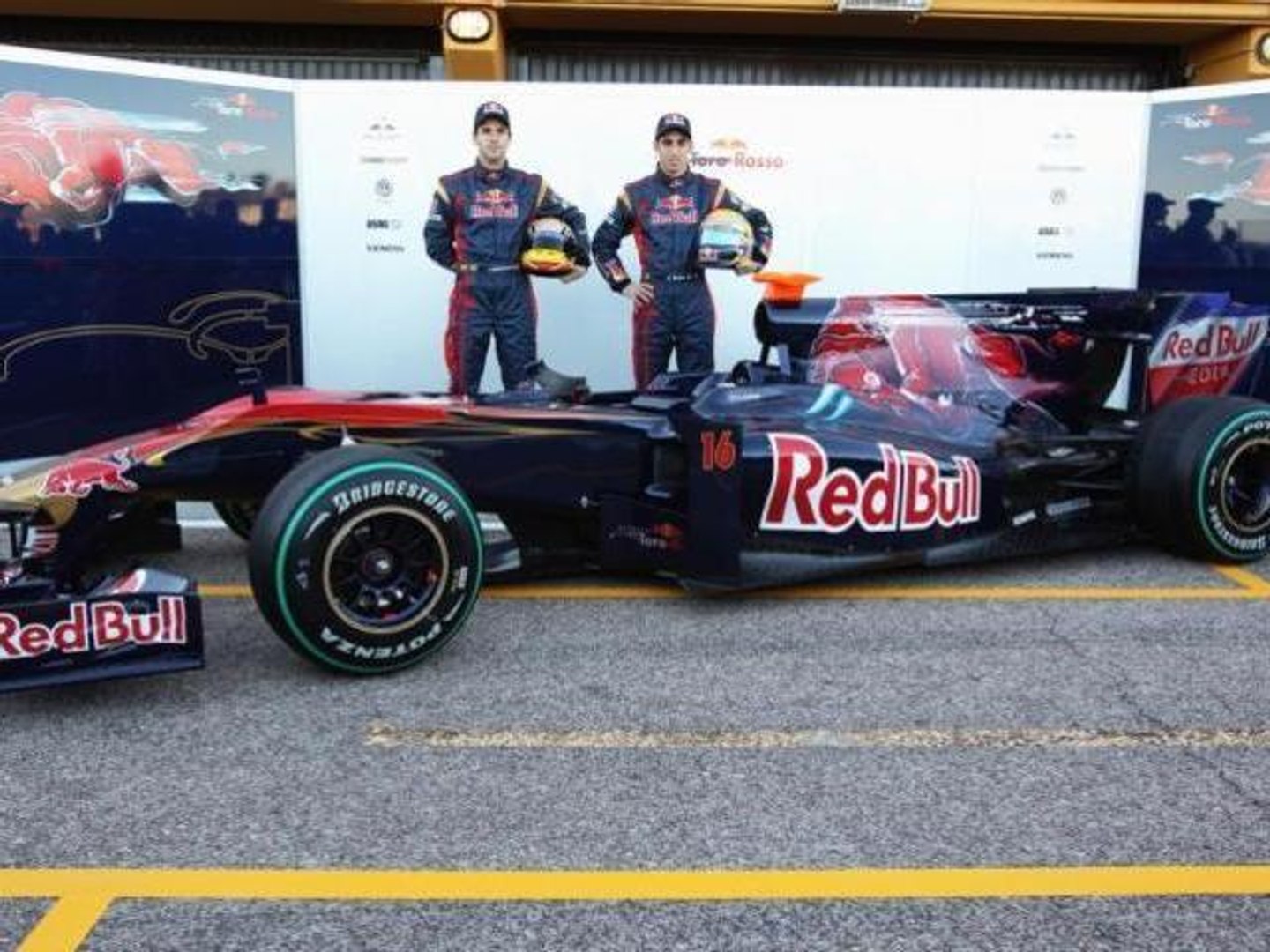 F1 Scuderia Toro Rosso launched the new STR5 for 2010
