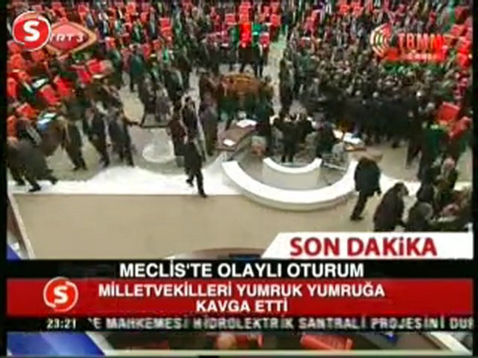 Meclis'te yumruklar konuştu