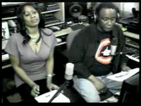 Virtually Uncut: Amanda Bynes and Drake - PDA Tweets OK? (Pt