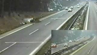 Mercedes Benz SL crash