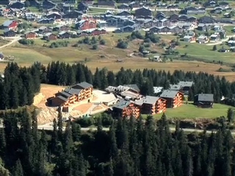 Publicité sur la station des Saisies en été