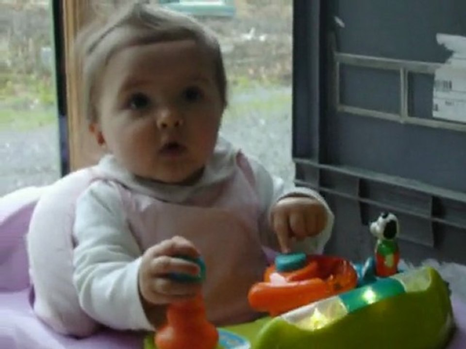 Angèle une sacrée ptite princesse