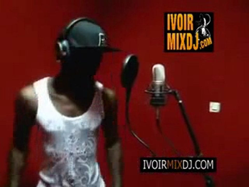 SAO TAO LE DICTATEUR AU STUDIO DE CHAMPY KILO