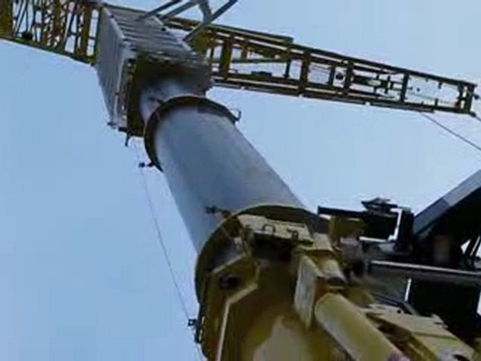 LIEBHERR LTM11200-9.1 MEDIACO Rentrée du télescope-1