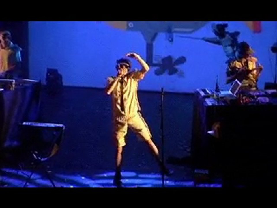 Carton park - Gangpol & Mit - Momix 2010