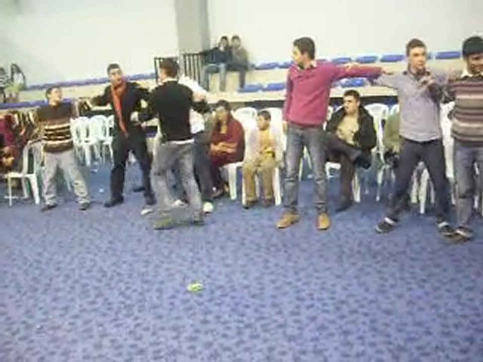 FOÇA BAĞARASI İSYANKAR GENÇLİK