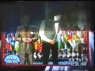 türk milli marşı ayakta dinlenir