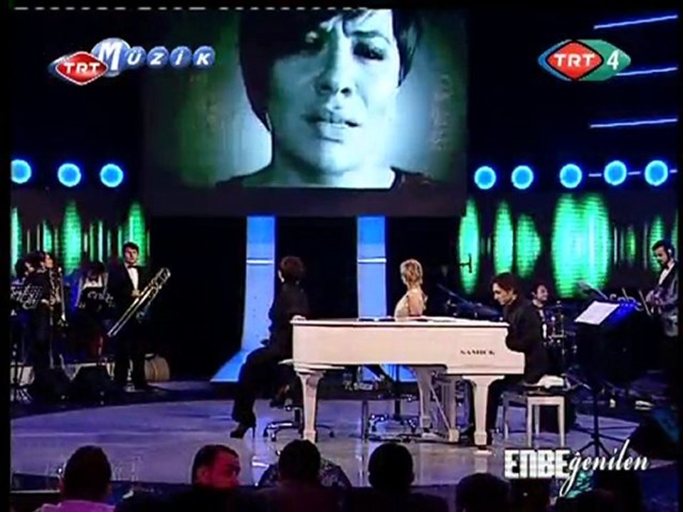 Işın Karaca -Farkındayım zaman kalmadı [  Yeni Klip 2010]