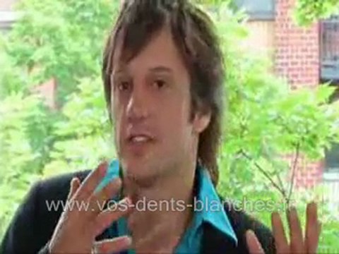 Avoir des dents blanches avec le blanchiment des dents