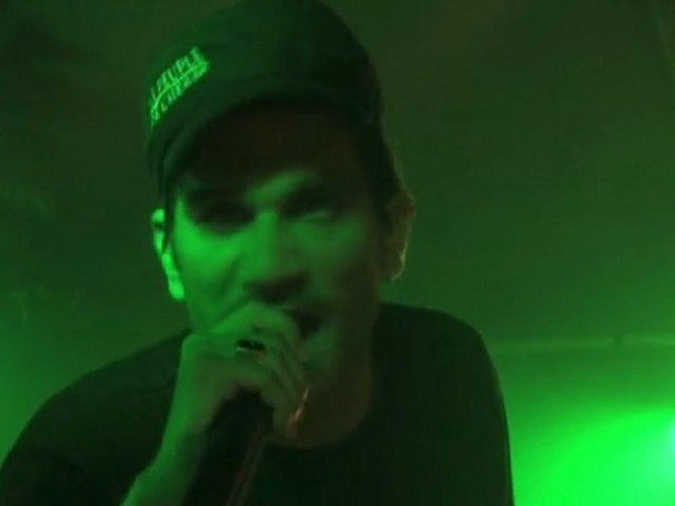 LE PEUPLE DE L'HERBE "No Escape" Live