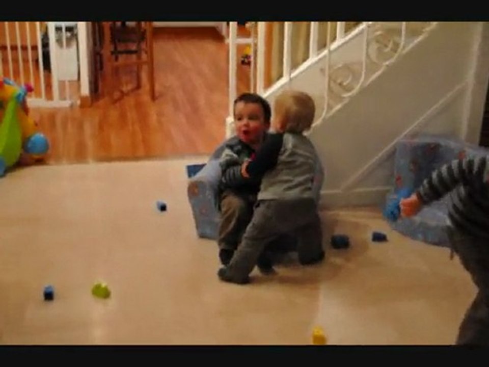 Samuel, Liam et Sofian s'apprivoisent