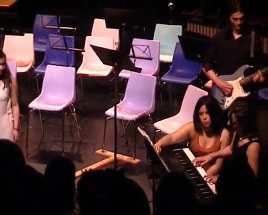 Nina    :   LOVE ME LIKE A MAN