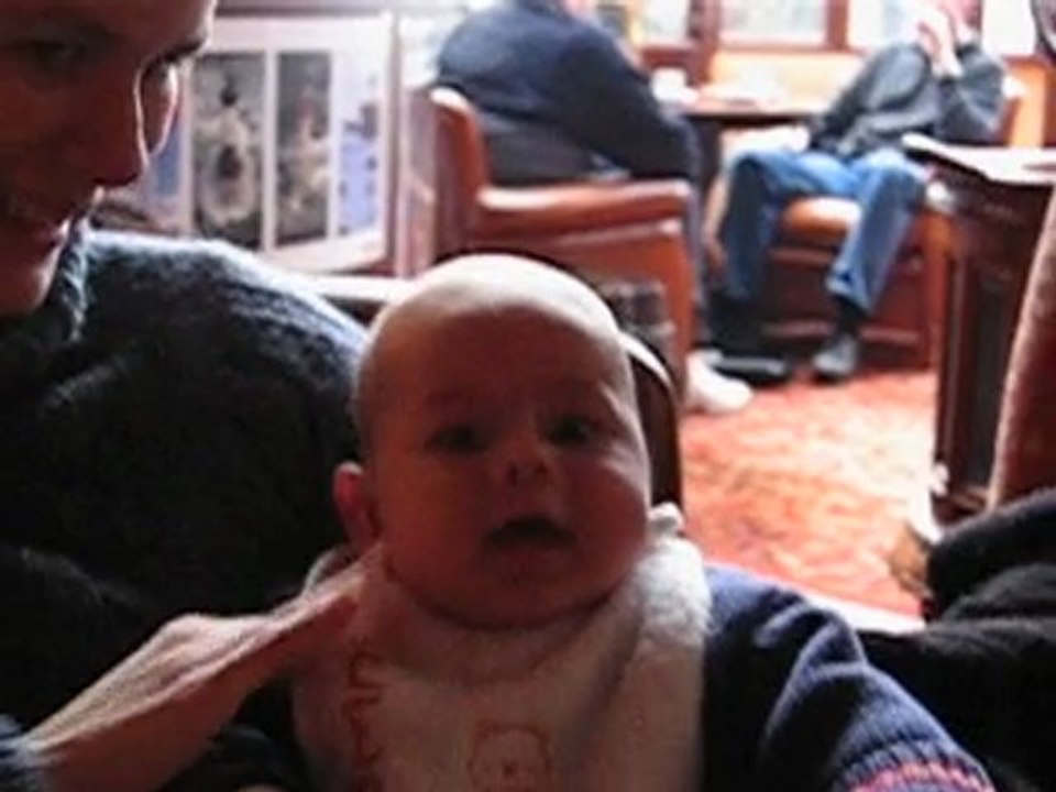 fou rire de Léo aux éclats