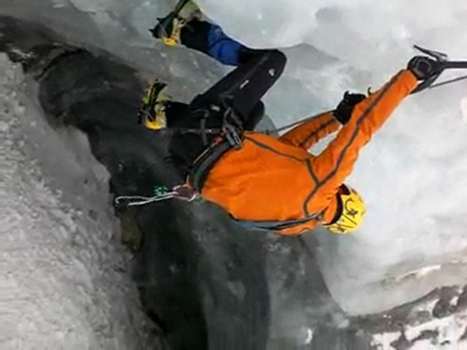 Team alpinsport-basis.de eisklettern am pitztaler gletscher