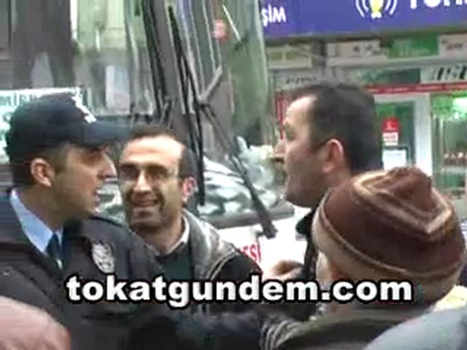 TOKAT'TA MADDİ HASARLI TRAFİK KAZASI