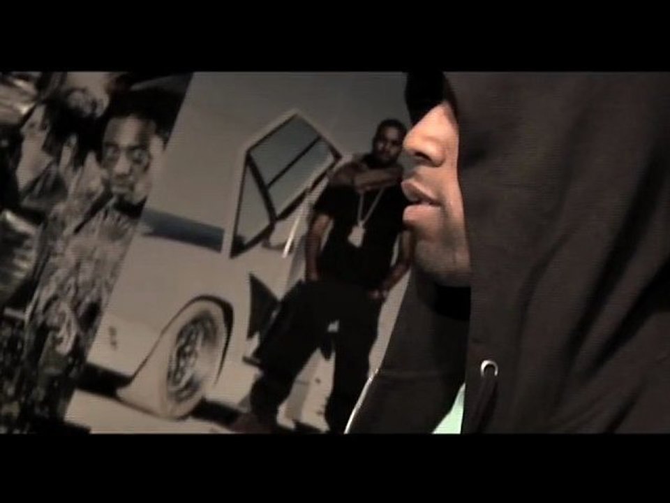 BANZA - Clip Officiel " je kiffe mais je clashe?! "