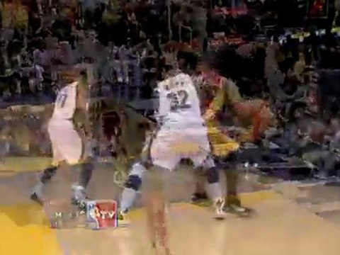 O.J. Mayo strips Chuck Hayes and drives down the lane for th