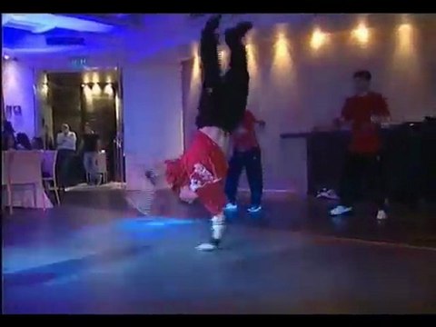 כניסה לאולם בת מצווה - בר מצווה