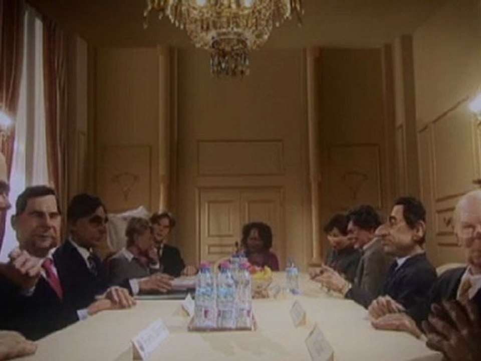 Les guignols de l'info - 2010 - Fillon et les dossiers