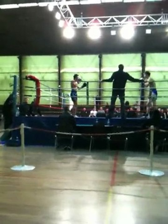 Combat de Jeff Muay Thai, interclub a St-ouen(1er round)