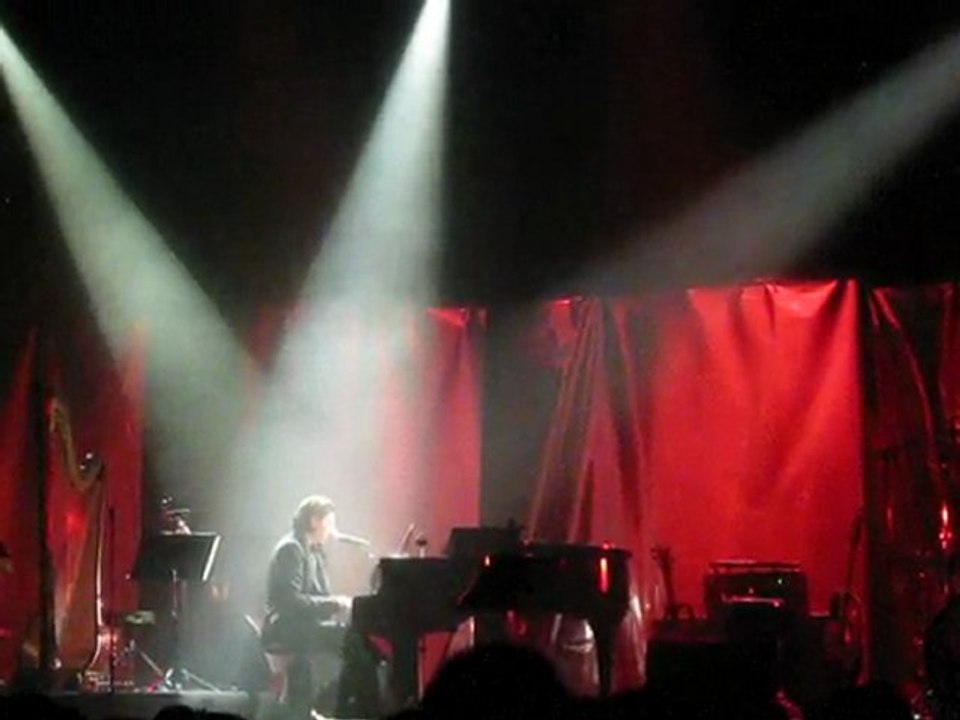 Benjamin Biolay au Casino de Paris 2010