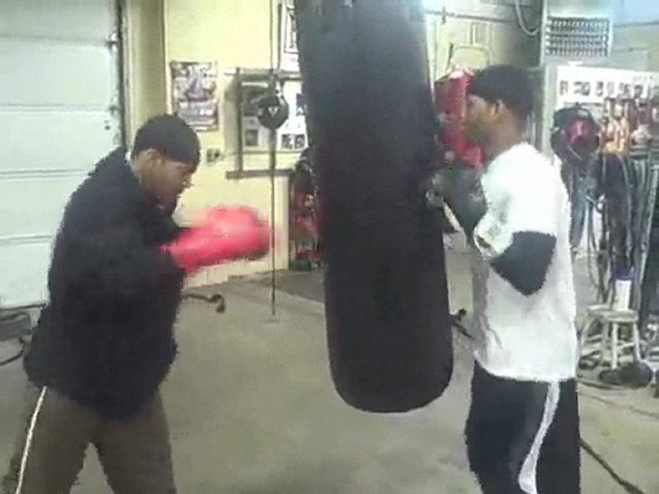 Columbus Ohio Boxing Gym Presents:Heavy Bag Drill.