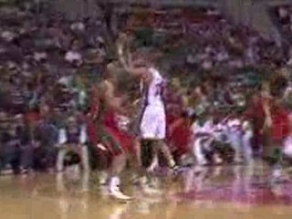 Jonas Jerebko stays a perfect 9 for 9, getting the pick and