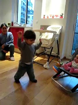 1er 1er pas à 14 mois