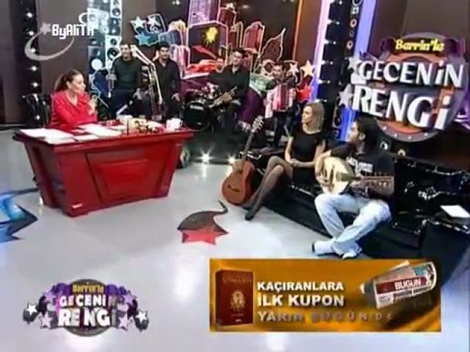 Ismail YK - Piyano Ve UD Çalıyor [Berrin'le Gecenin Rengi]