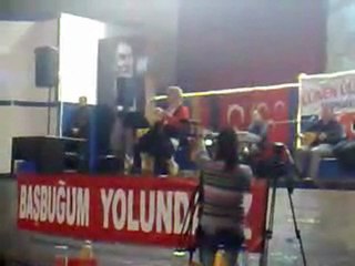 Ozan Arif Diyarbakirda bir it var