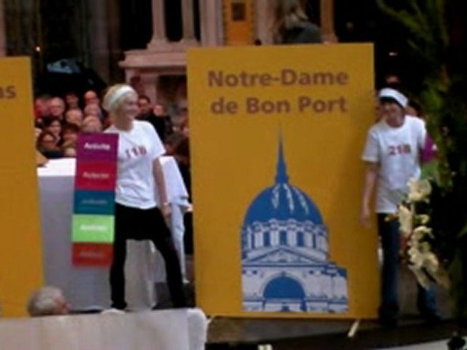 Sketch accueil de Mgr James 17-01-10 Notre Dame De Nantes