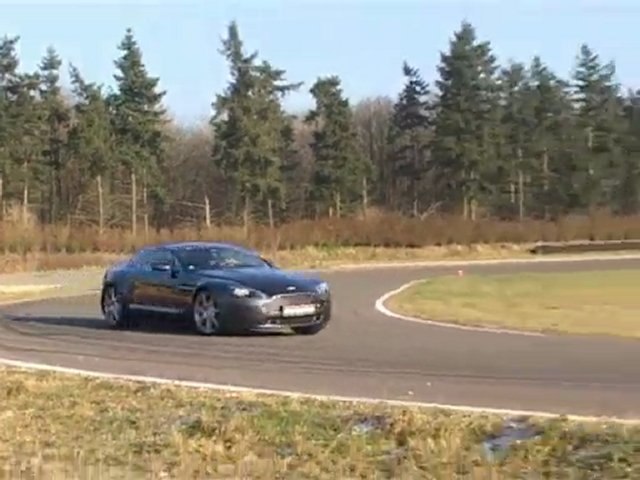 ESSAI ASTON MARTIN