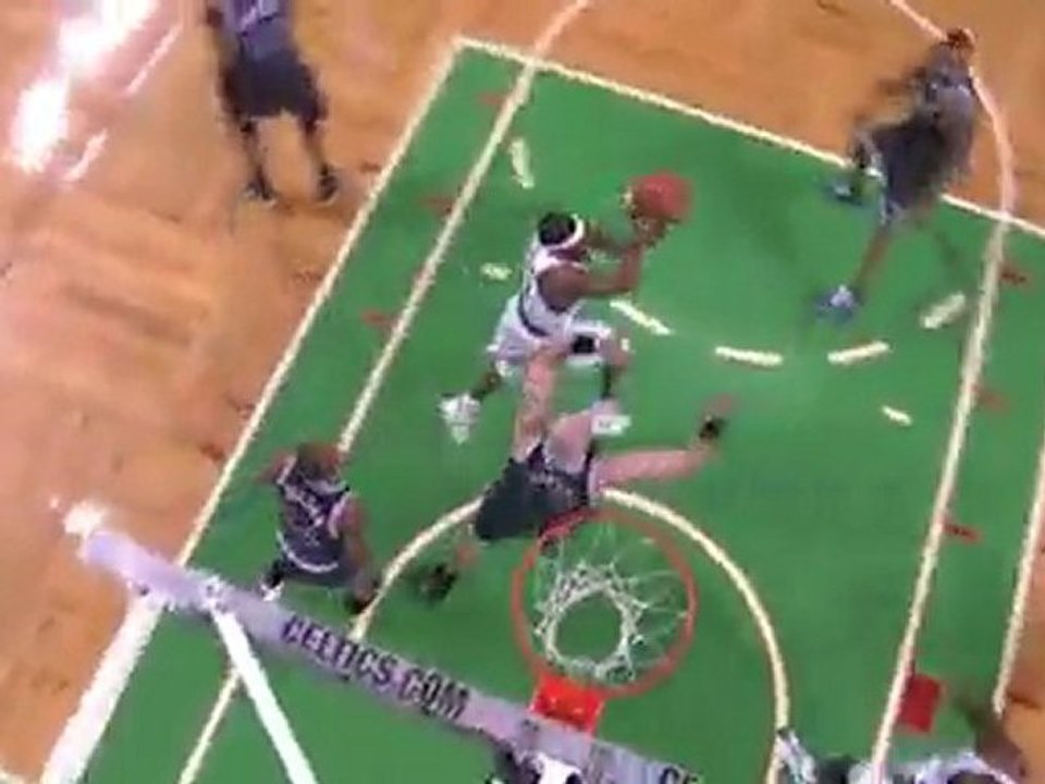 Rajon Rondo goes behind the back to Paul Pierce for the thre