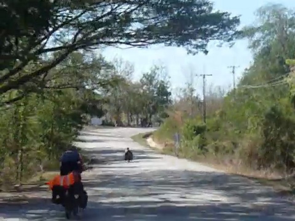 Thailande chloe depasse manu et christelle en descente