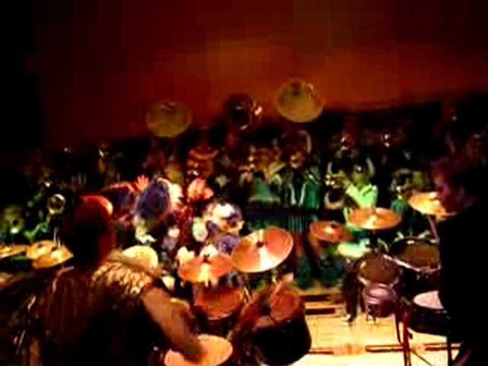 Guggenmusik Eichleguugger: Big In Japan